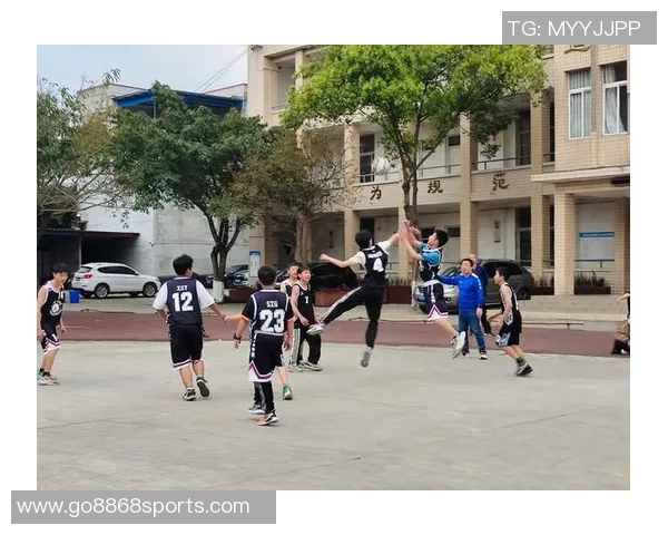 翟若云强调篮球团队精神的重要性团结协作是赢得比赛的核心要素 翟若云强调篮球团队精神的重要性团结协作是赢得比赛的核心要素